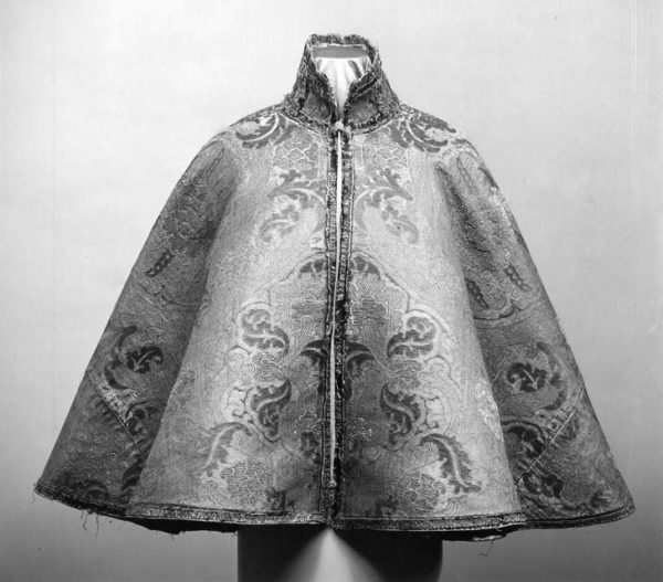 Cape | Fashion History Timeline