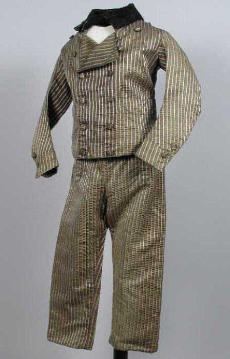 Boy suit consisting of green / white / blue striped ribs tube (1) with black collar and waistcoat (2).