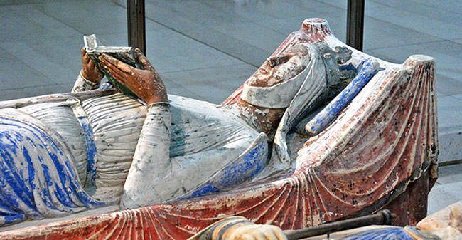 Funeral effigy of Eleanor of Aquitaine at Fontevraud Abbey