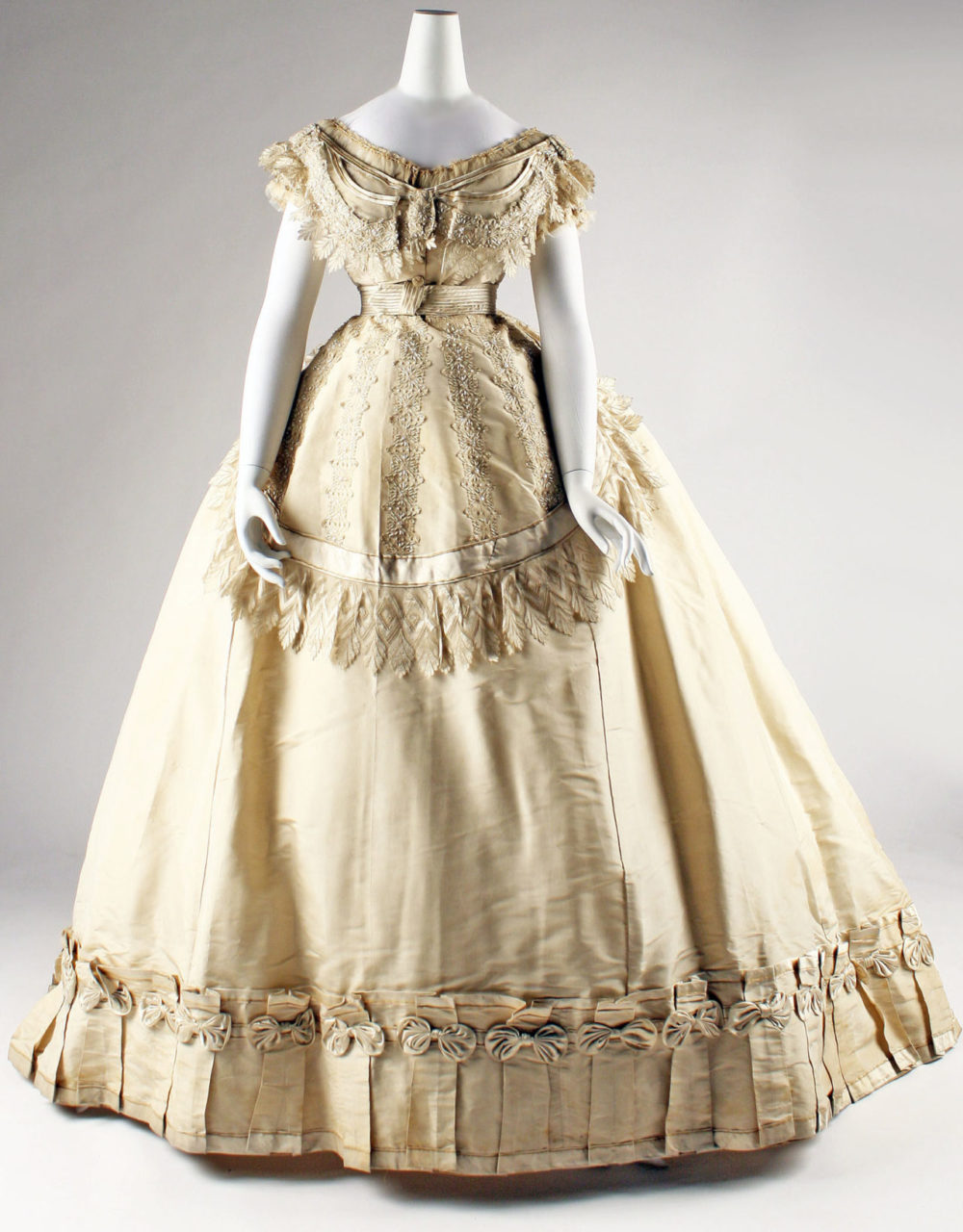1865 – Cream silk taffeta evening dress | Fashion History Timeline