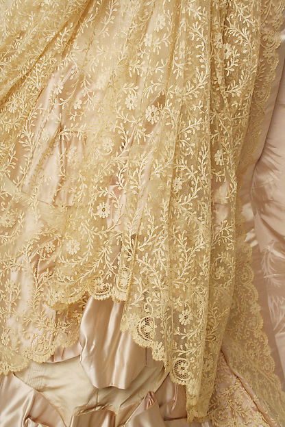 Evening dress- Lace Detail
