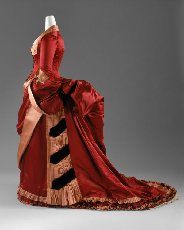 1884-1886 – Mme Grapanche, Red Silk Dinner Dress 