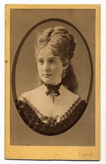 Photograph of an unknown woman