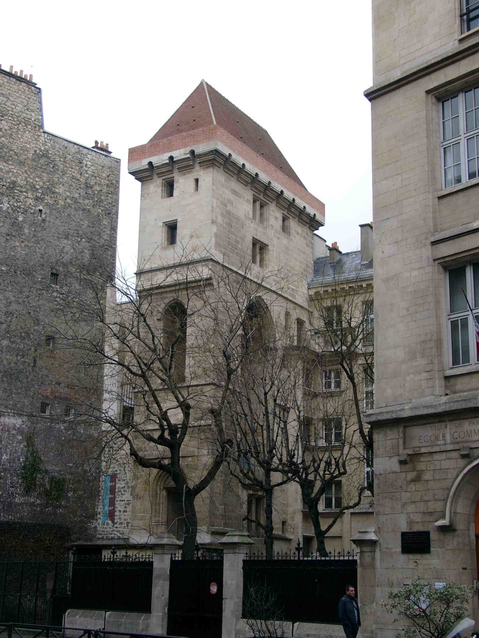 Hôtel de Bourgogne, Tour Jean sans Peur