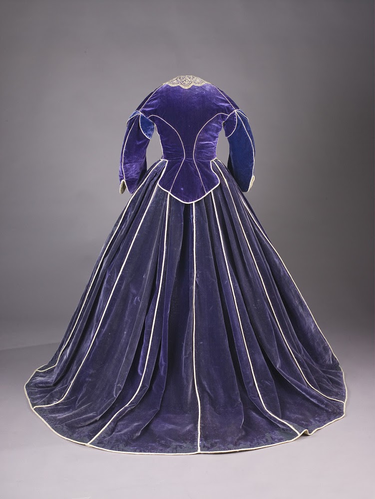 Mary Lincoln's dress - day bodice rear view