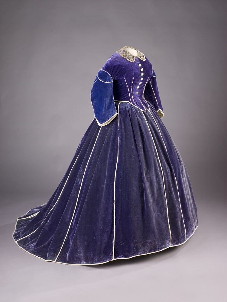 Mary Lincoln's dress