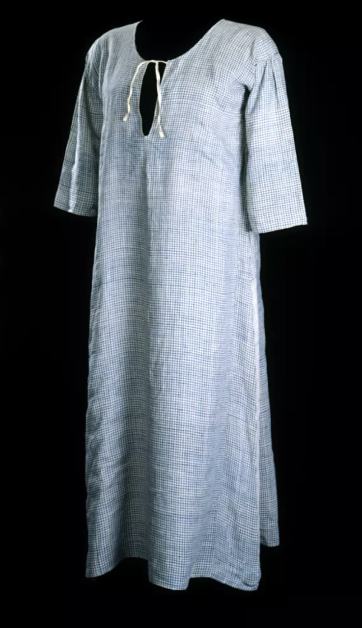 Bathing gown