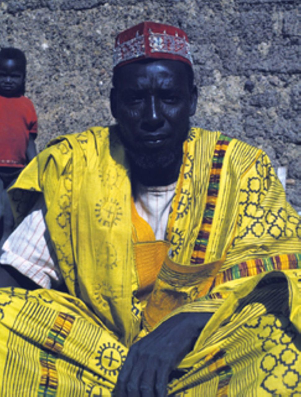 The head war chief (tansoba), of the (then) village of Yako, in the Tansobongo neighborhood, Burkina Faso